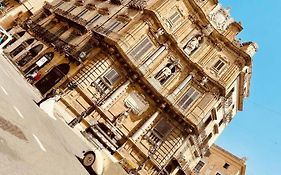 Giovenchi'S Apartment